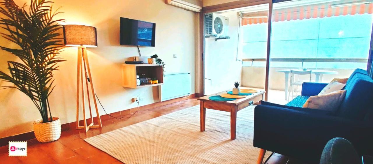 Grand Studio Azur Avec Terrasse - Vieil أنتيب المظهر الخارجي الصورة